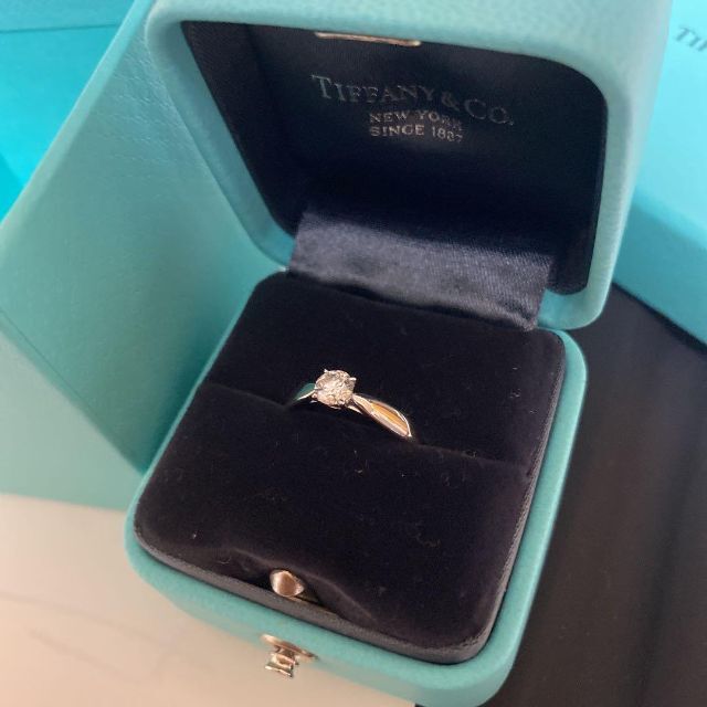 Tiffany & Co.(ティファニー)のティファニー　婚約指輪　0.3カラット　サイズ8号 レディースのアクセサリー(リング(指輪))の商品写真