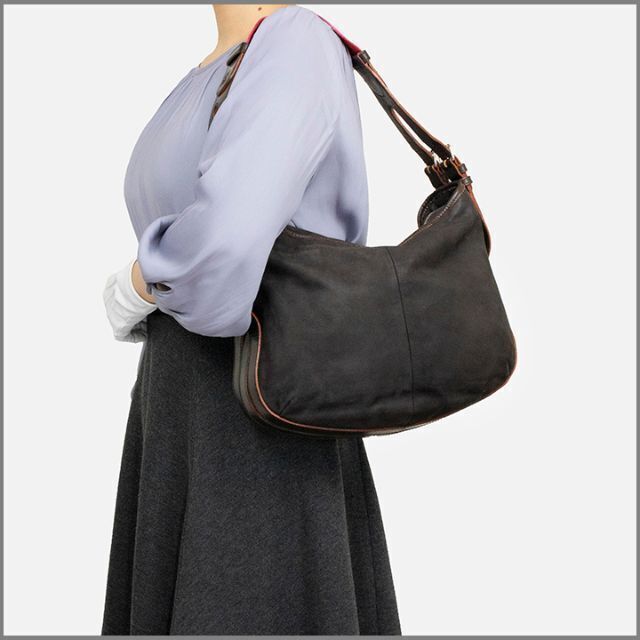 真贋鑑定済・送料無料】LOEWE/ロエベのショルダーバッグ・正規品