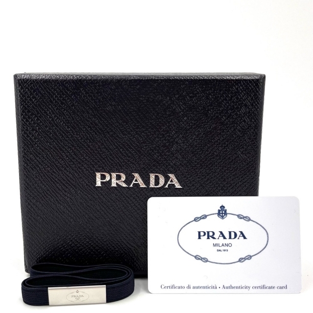 PRADA(プラダ)の【セール開催中】PRADA プラダ 二つ折り財布 サフィアーノマルチカラー 1MV204_ZLP_F061H レザー    ブラック 黒 ピンク ゴールド金具 レディース 人気 美品【中古品】 レディースのファッション小物(財布)の商品写真