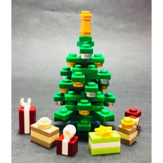 レゴ(Lego)の【新品未使用】レゴ　LEGO クリスマスツリー　プレゼント　オーナメント(知育玩具)