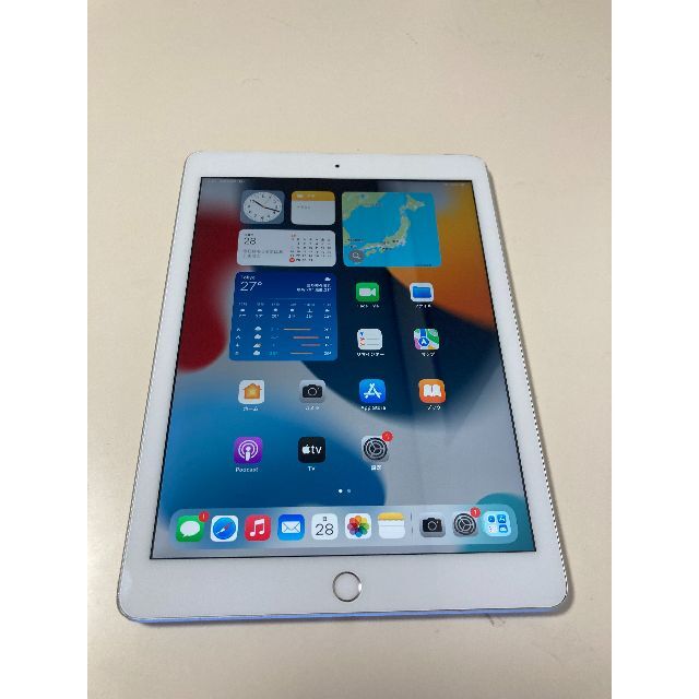 Apple iPad 第五世代 32GB Wi-Fi +Cellular - iPad本体