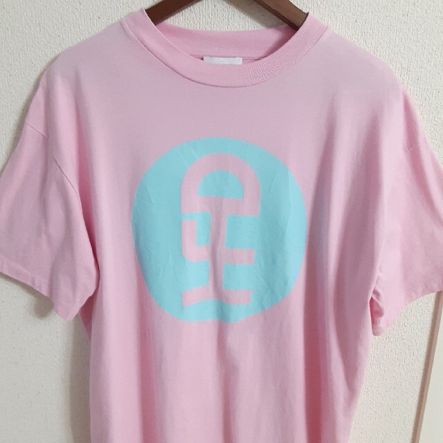 HONEY FUCKING DIJON Tシャツ ピンク　水色