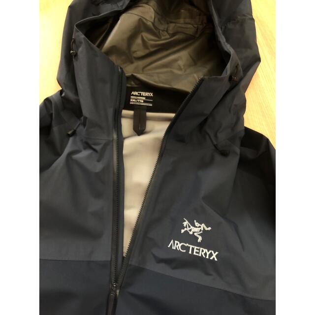 HOT新品 ARC'TERYX - Arc'teryx Beta SL hybrid Jacket XXL ネイビーの