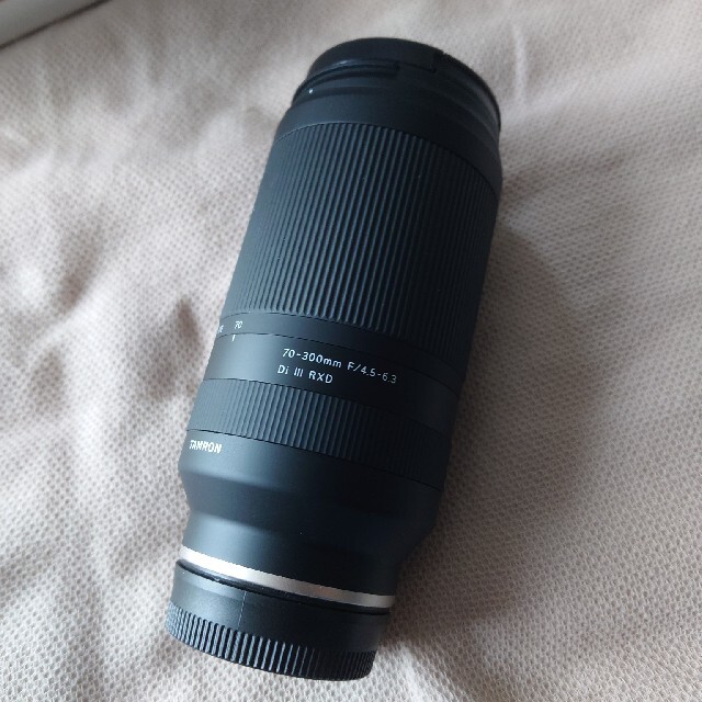 TAMRON 70-300mm F4.5-6.3 DiIII RXD Eマウント スマホ/家電/カメラのカメラ(レンズ(ズーム))の商品写真