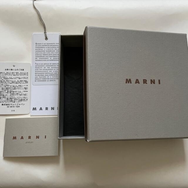 MARNI ブローチ 4