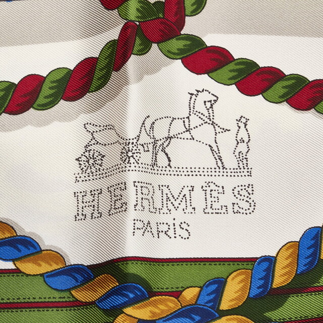 エルメス カレ90 CHOCS EN PLUMES 羽飾りの激突 スカーフ シルク レディース HERMES 【1-0069677】