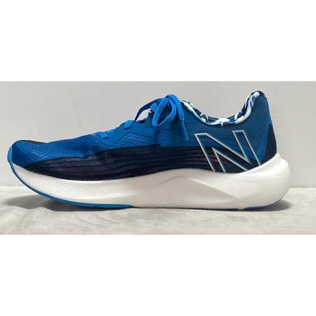 New Balance(ニューバランス)の新品 ニューバランス ランニングシューズ フューエルセル レベルv2 26cm  スポーツ/アウトドアのランニング(シューズ)の商品写真