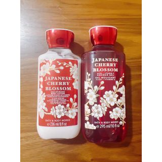 バスアンドボディーワークス(Bath & Body Works)のボディーローション+シャワージェルJapanese Cherry Blossom(ボディクリーム)