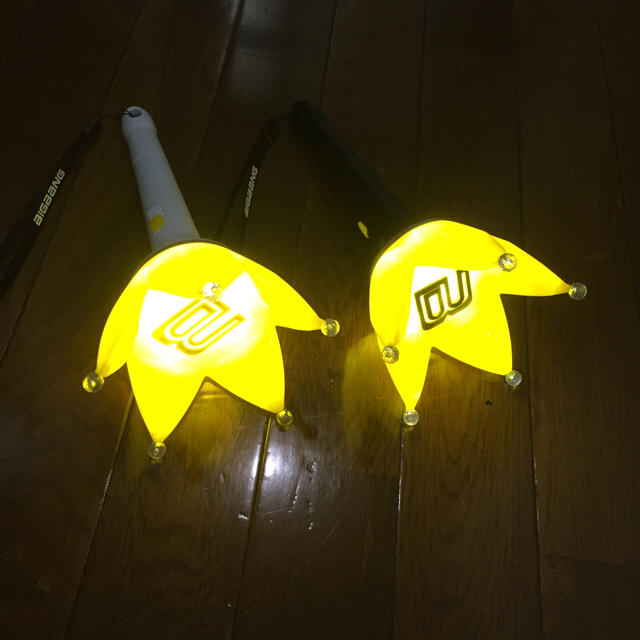 BIGBANG - 2点 BIGBANG ペンライト 公式Ver4 黒、白の通販 by BIGBANG - 2点 BIGBANG ペンライト 公式Ver4 黒、白の通販 by