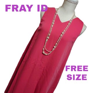 フレイアイディー(FRAY I.D)の美品　フレイアイディー　可愛いピンクのノースリーブ膝丈ワンピース　春物　夏物(ひざ丈スカート)