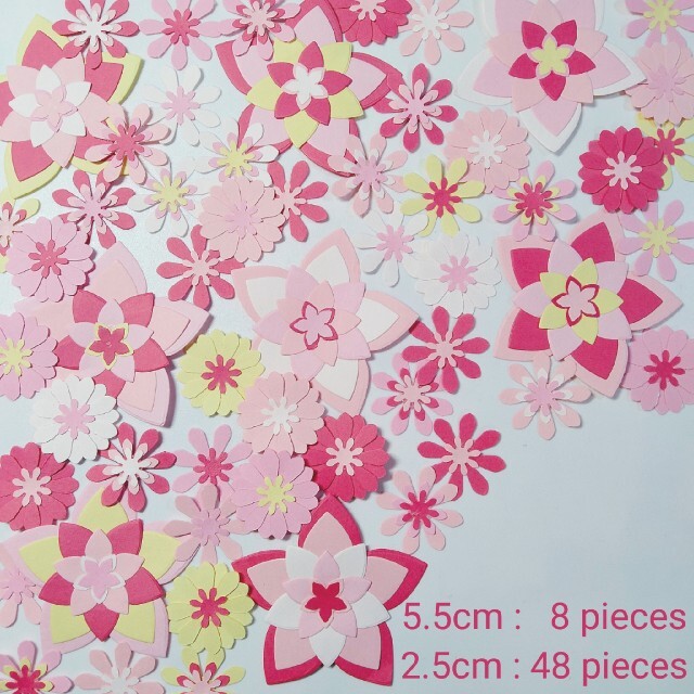 5513　花　クラフトパンチ　アルバム　壁面　スクラップブッキング　装飾　寄書 ハンドメイドの素材/材料(各種パーツ)の商品写真