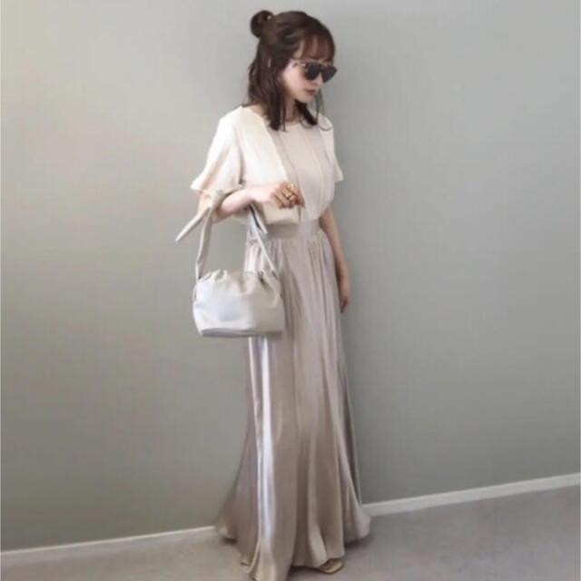 LOWRYS FARM(ローリーズファーム)のlaulen Satin long skirt レディースのスカート(ロングスカート)の商品写真