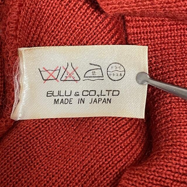 ACOA  ニットセーター　肩パッド入り　レッド系柄　Mサイズ レディースのトップス(ニット/セーター)の商品写真