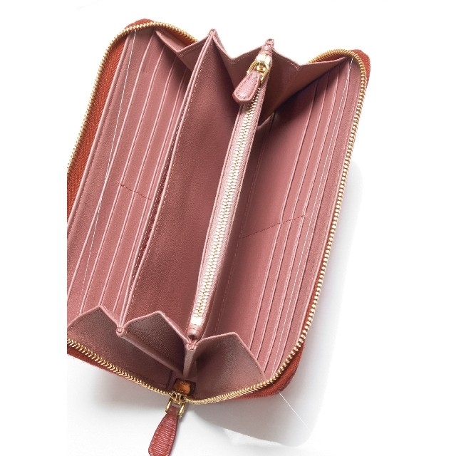 【良品】PRADA(プラダ)ラウンドファスナー レザー 長財布 ピンク!