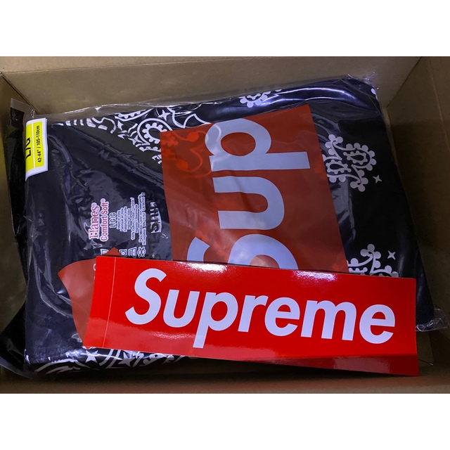 Supreme / Hanes Bandana Tagless Tees