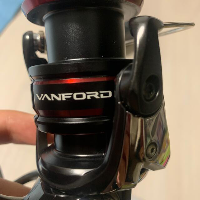 SHIMANO(シマノ)のシマノ　ヴァンフォード　c3000  スポーツ/アウトドアのフィッシング(リール)の商品写真