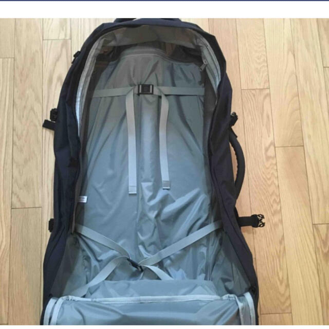 mont bell(モンベル)の【新品】モンベル montbell ウィーリーバッグ60 キャリーケース メンズのバッグ(トラベルバッグ/スーツケース)の商品写真