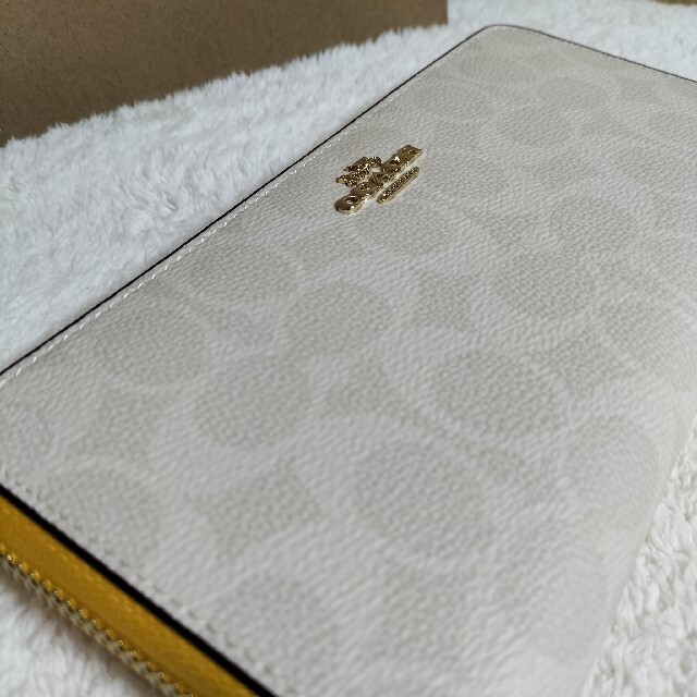 レディース COACH ホワイト×イエロー アウトレット 正規品の通販 by