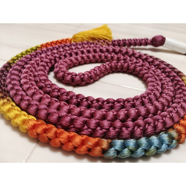 正絹中抜き絞り帯揚げ、帯締め、重ね襟、帯留め4点セット+半襟サービス レディースの水着/浴衣(和装小物)の商品写真