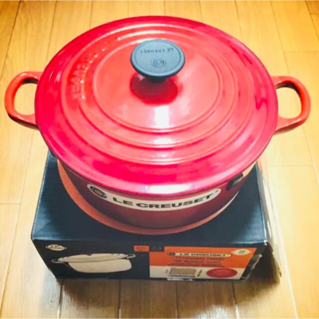 LE CREUSET(ルクルーゼ)のル・クルーゼ ココットロンド20cm   インテリア/住まい/日用品のキッチン/食器(鍋/フライパン)の商品写真