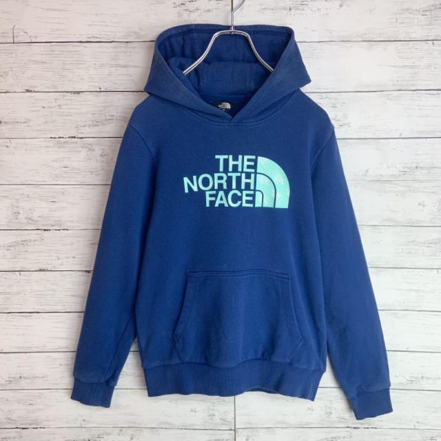 THE NORTH FACE(ザノースフェイス)の【人気デザイン】ノースフェイス ビッグロゴプリント入りパーカー レディースのトップス(パーカー)の商品写真