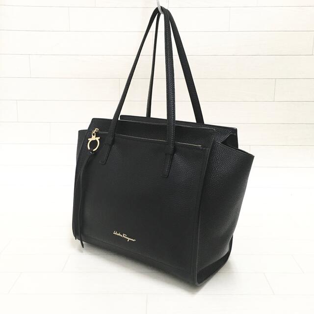 ☆超美品・シリアル付☆フェラガモ Ferragamo エイミー AMY ブラック