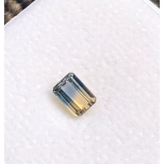 バイカラーサファイア　ルース0.76ct(各種パーツ)