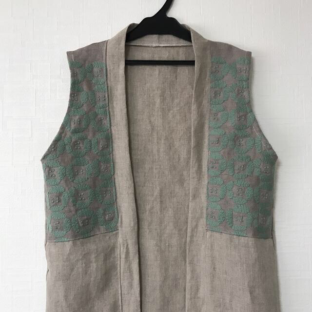 ミナペルホネン　dear ジレ　羽織り　ハンドメイド レディースのジャケット/アウター(その他)の商品写真
