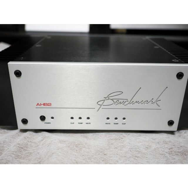Benchmark AHB2 パワーアンプ スマホ/家電/カメラのオーディオ機器(アンプ)の商品写真