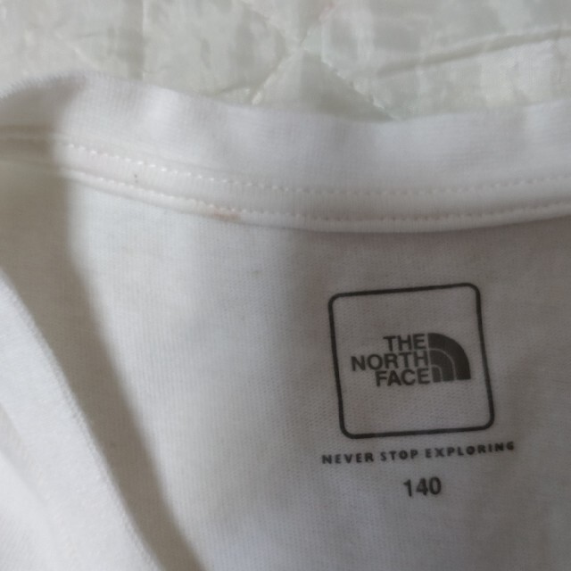 THE NORTH FACE(ザノースフェイス)のノースフェイス　Tシャツ　140 キッズ/ベビー/マタニティのキッズ服女の子用(90cm~)(Tシャツ/カットソー)の商品写真