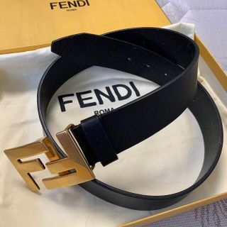 ☆2022春夏新色☆ FENDI フェンディ ワンピース ヴィンテージ ベルト