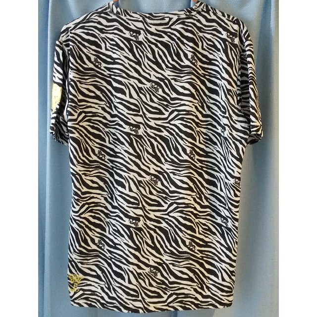 LONSDALE(ロンズデール)のLONSDALE 刺繍 半袖Tシャツ ビッグロゴ Mサイズ メンズのトップス(Tシャツ/カットソー(半袖/袖なし))の商品写真