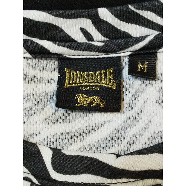 LONSDALE(ロンズデール)のLONSDALE 刺繍 半袖Tシャツ ビッグロゴ Mサイズ メンズのトップス(Tシャツ/カットソー(半袖/袖なし))の商品写真