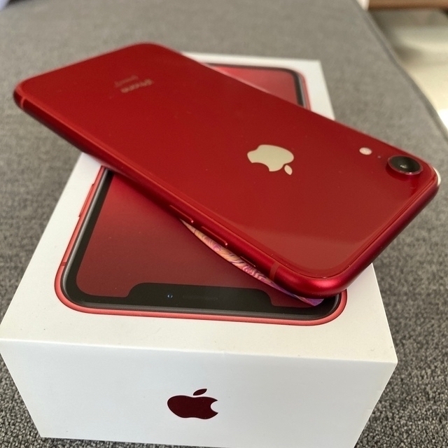 アップル iPhone xr RED スマホ/家電/カメラのスマートフォン/携帯電話(スマートフォン本体)の商品写真