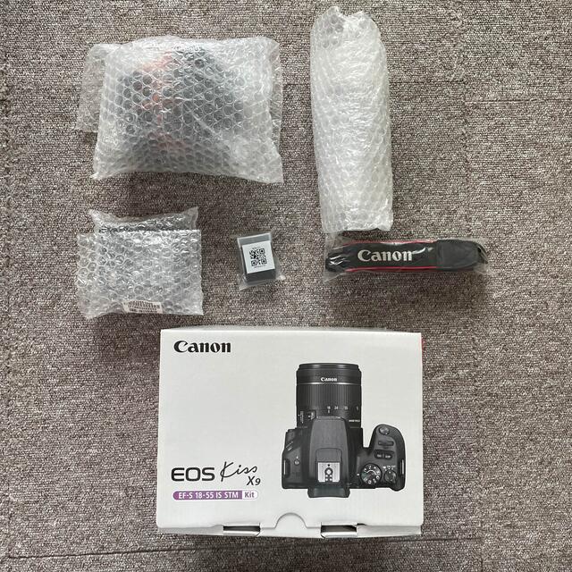 Canon(キヤノン)のCanon EOS Kiss X9 EF-S18-55 ISSTM レンズキット スマホ/家電/カメラのカメラ(デジタル一眼)の商品写真