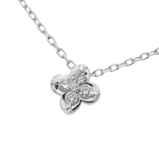 小花デザインに4つのダイヤモンドが輝くネックレス 40cm K18WG