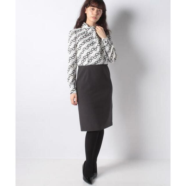 LAPINE(ラピーヌ)のマダムジョコンダ　ワンピース レディースのスカート(ひざ丈スカート)の商品写真
