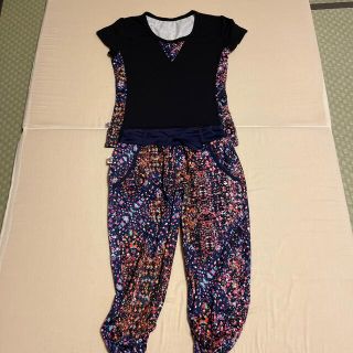 ちャむ様専用☆MIKALANCEミカランセ　上下セット(トレーニング用品)