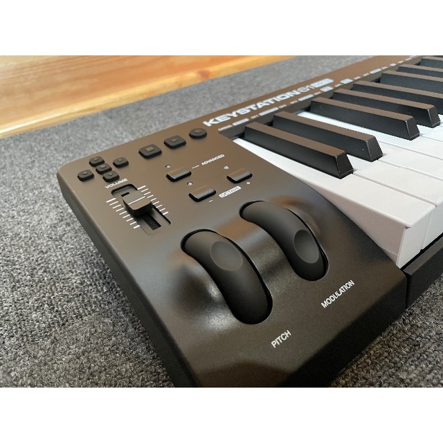 【美品】M-AUDIO Keystation61 III MIDIキーボード