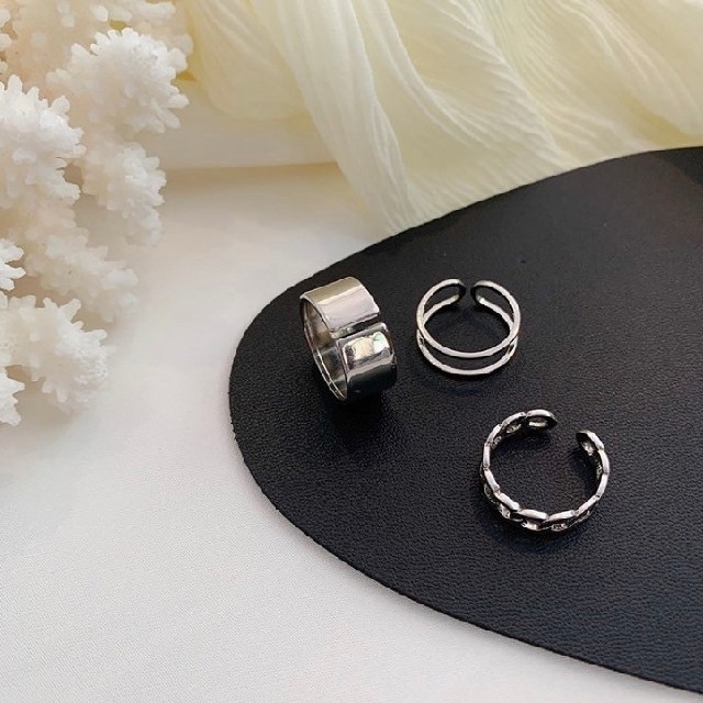 【今季人気】送料無料　シルバーリング 指輪 ３点セット メンズ レディース 韓国 メンズのアクセサリー(リング(指輪))の商品写真