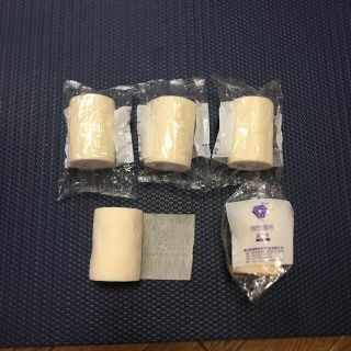 包帯テープ　自己粘着　個包装未開封　(トレーニング用品)