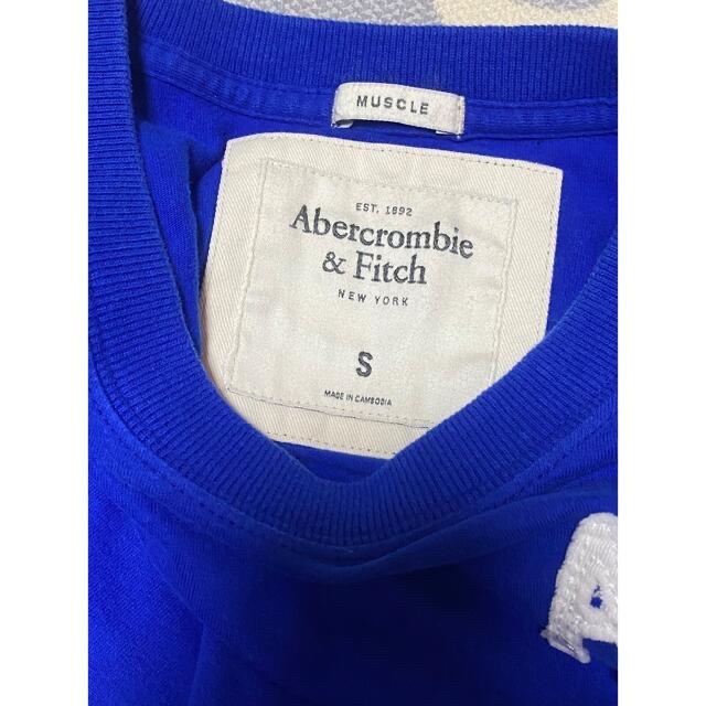 Abercrombie&Fitch(アバクロンビーアンドフィッチ)のAbercrombie & Fitch アバクロ　Tシャツ レディースのトップス(Tシャツ(半袖/袖なし))の商品写真