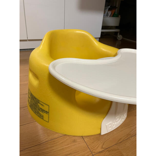 bumbo イエロー 机付き キッズ/ベビー/マタニティのキッズ/ベビー/マタニティ その他(その他)の商品写真