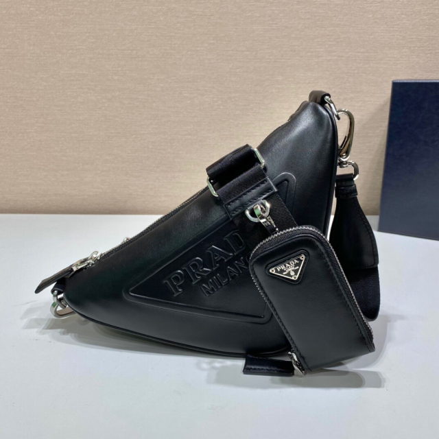 PRADA - 入手困難  希少 プラダ トライアングル レザーショルダーバッグ