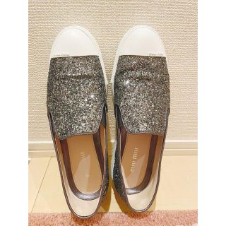 ミュウミュウ(miumiu)のmiumiu スリッポン　スニーカー　靴(スリッポン/モカシン)