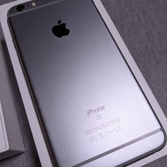 iPhone 6s Plus Space Gray 64 GB SIMフリー スマホ/家電/カメラのスマートフォン/携帯電話(スマートフォン本体)の商品写真
