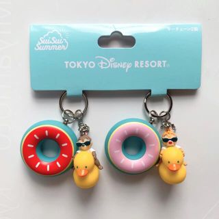 ディズニー(Disney)のディズニー　スイスイサマー　キーチェーン　チップとデール　アヒル　浮き輪(キャラクターグッズ)