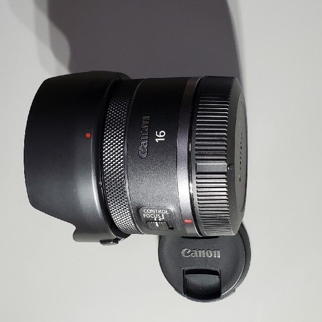 CanonRFレンズ  16mm  F2.8 STM 中古美品 スマホ/家電/カメラのカメラ(レンズ(単焦点))の商品写真