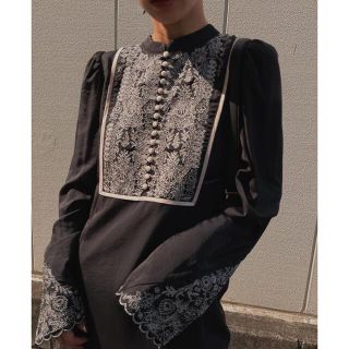 アメリヴィンテージ(Ameri VINTAGE)の【AmeriVINTAGE】ELFIN EMBROIDERY CAFTAN DR(ロングワンピース/マキシワンピース)