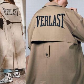 ザラ(ZARA)の【2021/入手困難/未使用タグ付】　ZARA×EVERLAST　トレンチコート(トレンチコート)